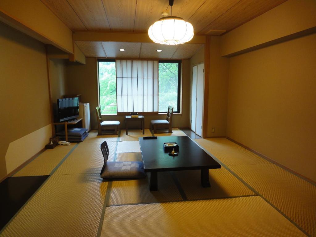 Hotel Yuugiriso Hakone Esterno foto